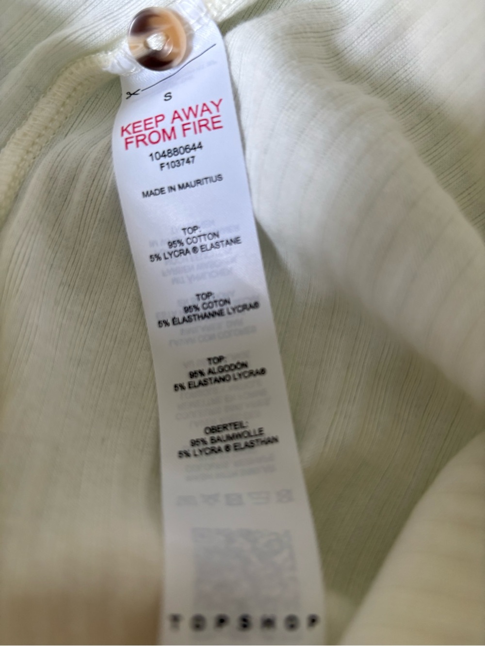 Topshop Cream Ribbed Button-Front Sleeveless Top - Picture 4 of 4